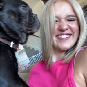 Meet your Posher, Lola